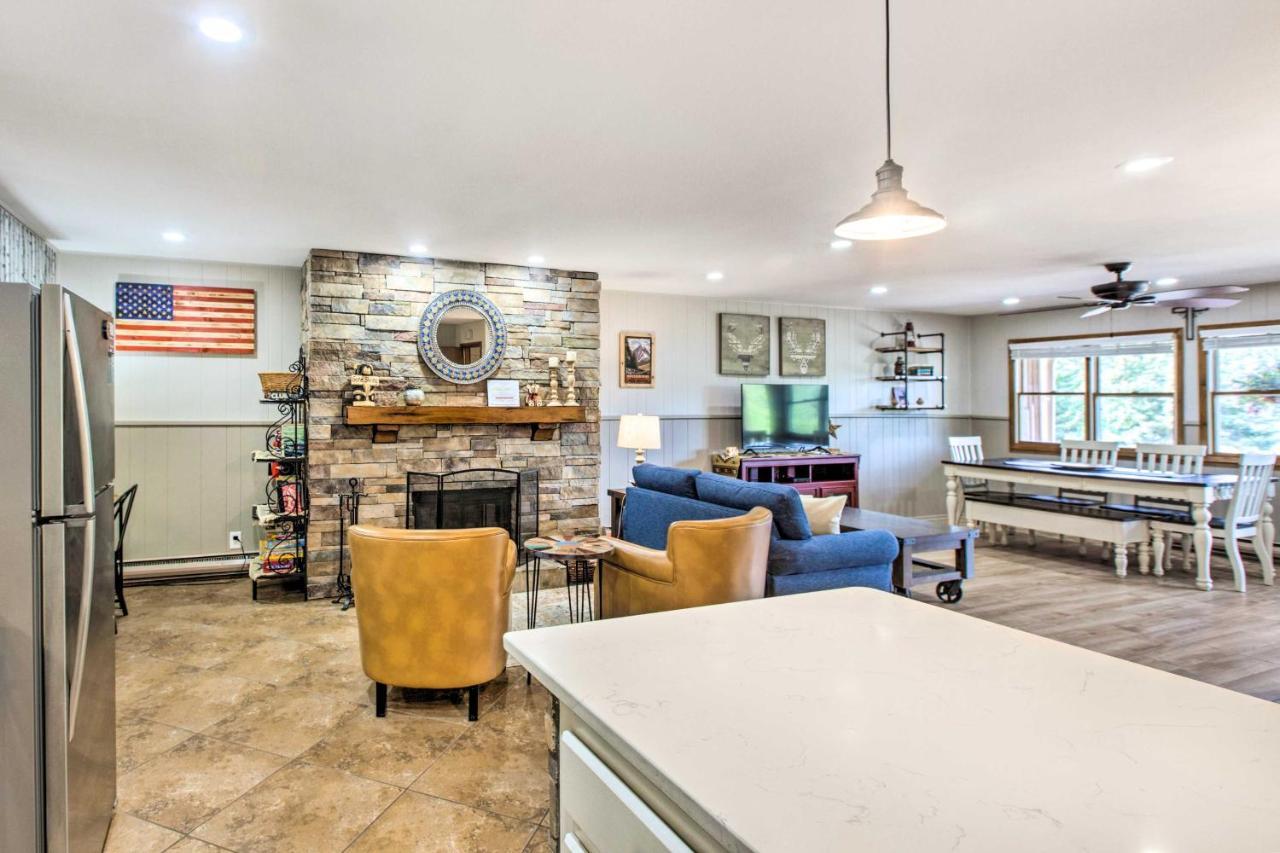 Main St Red River Ski Condo With Mountain View! Экстерьер фото